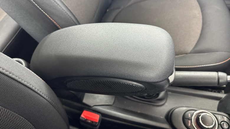 MINI Hatchback 1.5 Cooper Classic 5dr Auto Petrol Hatchback